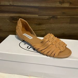Steve Madden tan flats